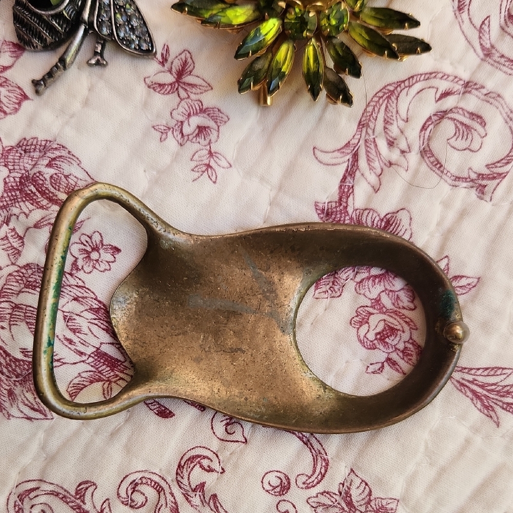 Junk/Mystery Jewelry collection butterfly, Bee, Vtg. Brooch, Buckle Lot Coquette - Picture 3 of 14
